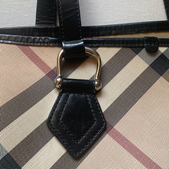 Burberry tote bag coated canvas and leather - Picture 3 of 9